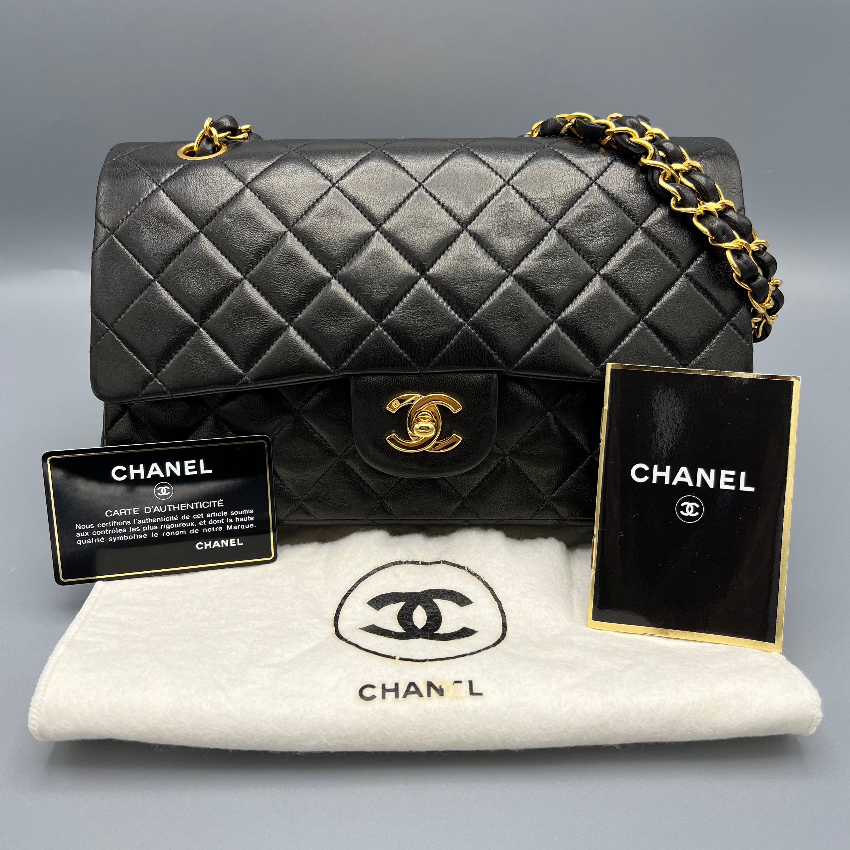 Pre-Owned Chanel Black Medium Double Flap Bag